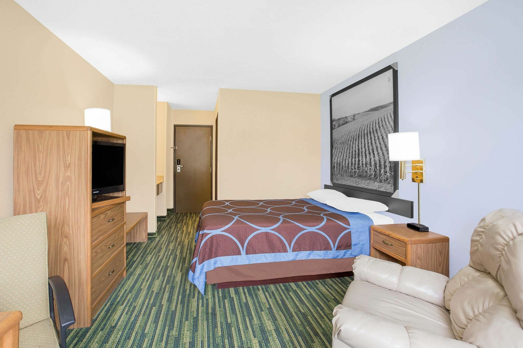 Boarders Inn & Suites By Cobblestone Hotels Waterloo Cedar Falls מראה חיצוני תמונה